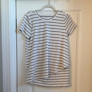 Universal Thread Black and White Striped Short Sleeve Tee